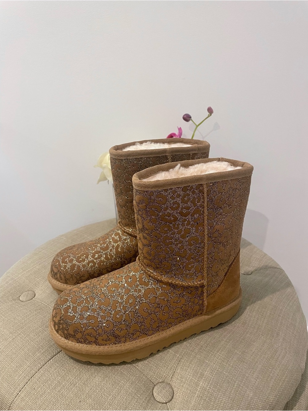 UGG Kids Chestnut Glitter Patterned Shearling Boot - Picture 9 of 13